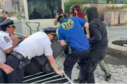 自己算命洛杉矶之后，纽约也乱了，超20人被捕