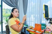 自己算命泰国主播品三亚榴莲：“尝到了家乡味”
